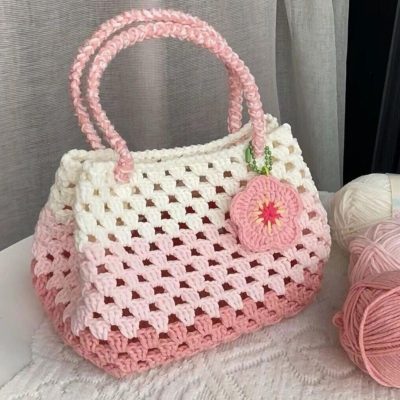 Xu hướng thiết kế mới của túi len hoa