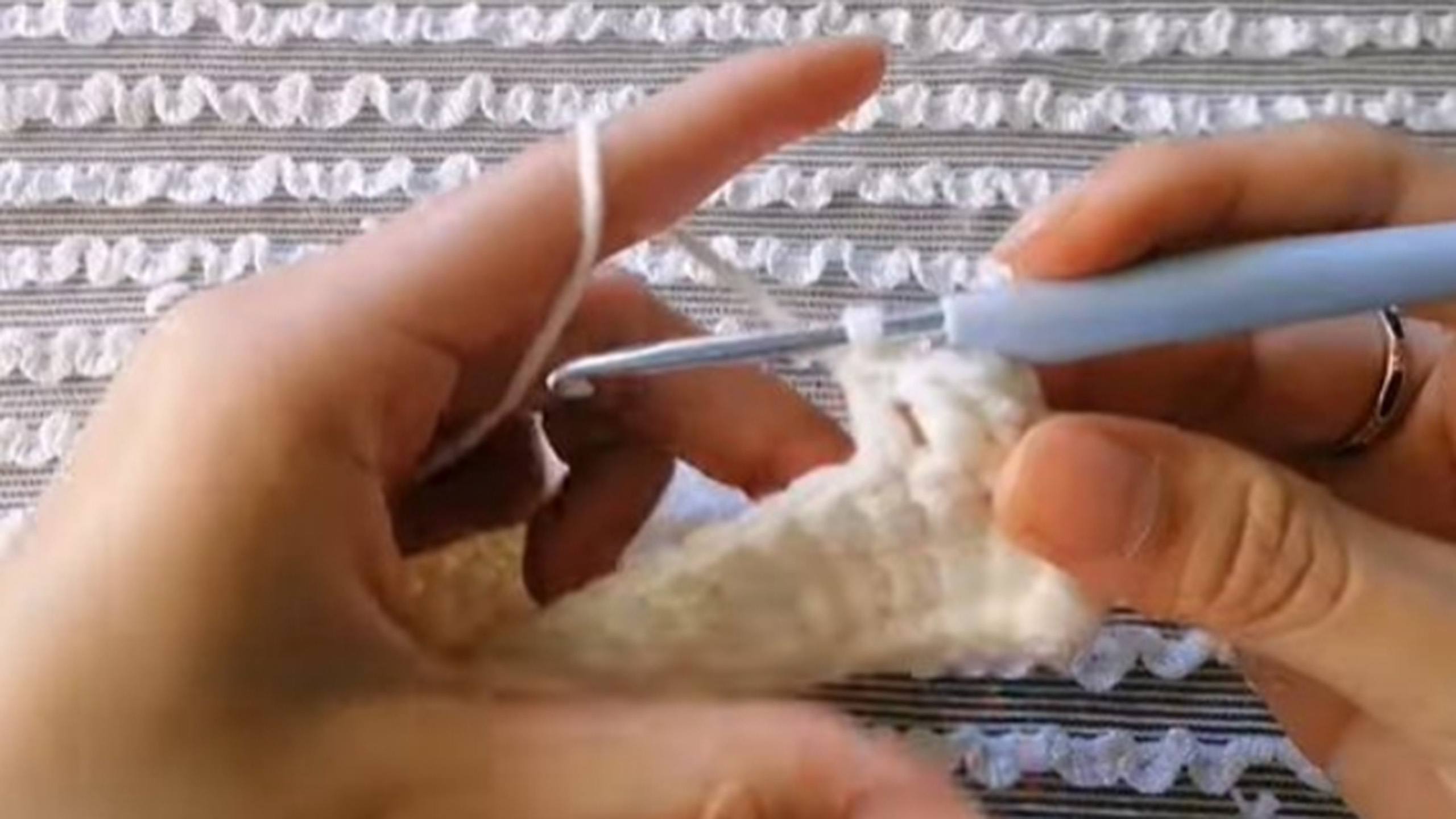 Móc phần đáy túi
